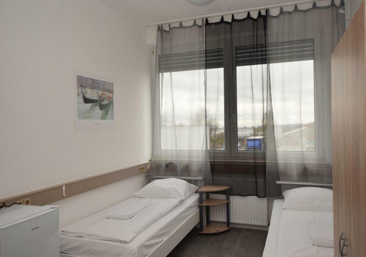 Monteurzimmer Messe Airport Wolfschlugen ภายนอก รูปภาพ
