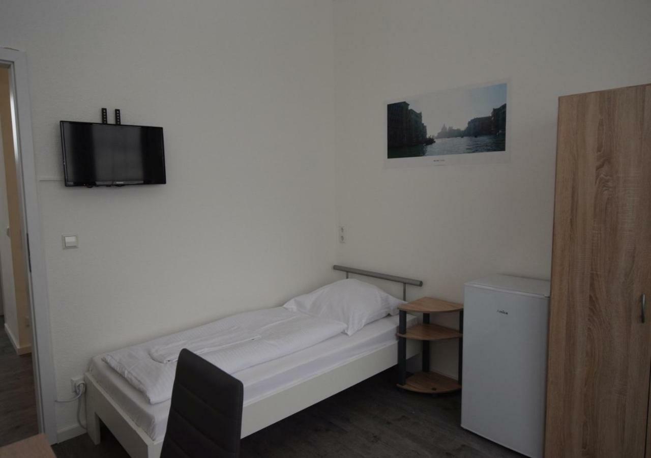 Monteurzimmer Messe Airport Wolfschlugen ภายนอก รูปภาพ